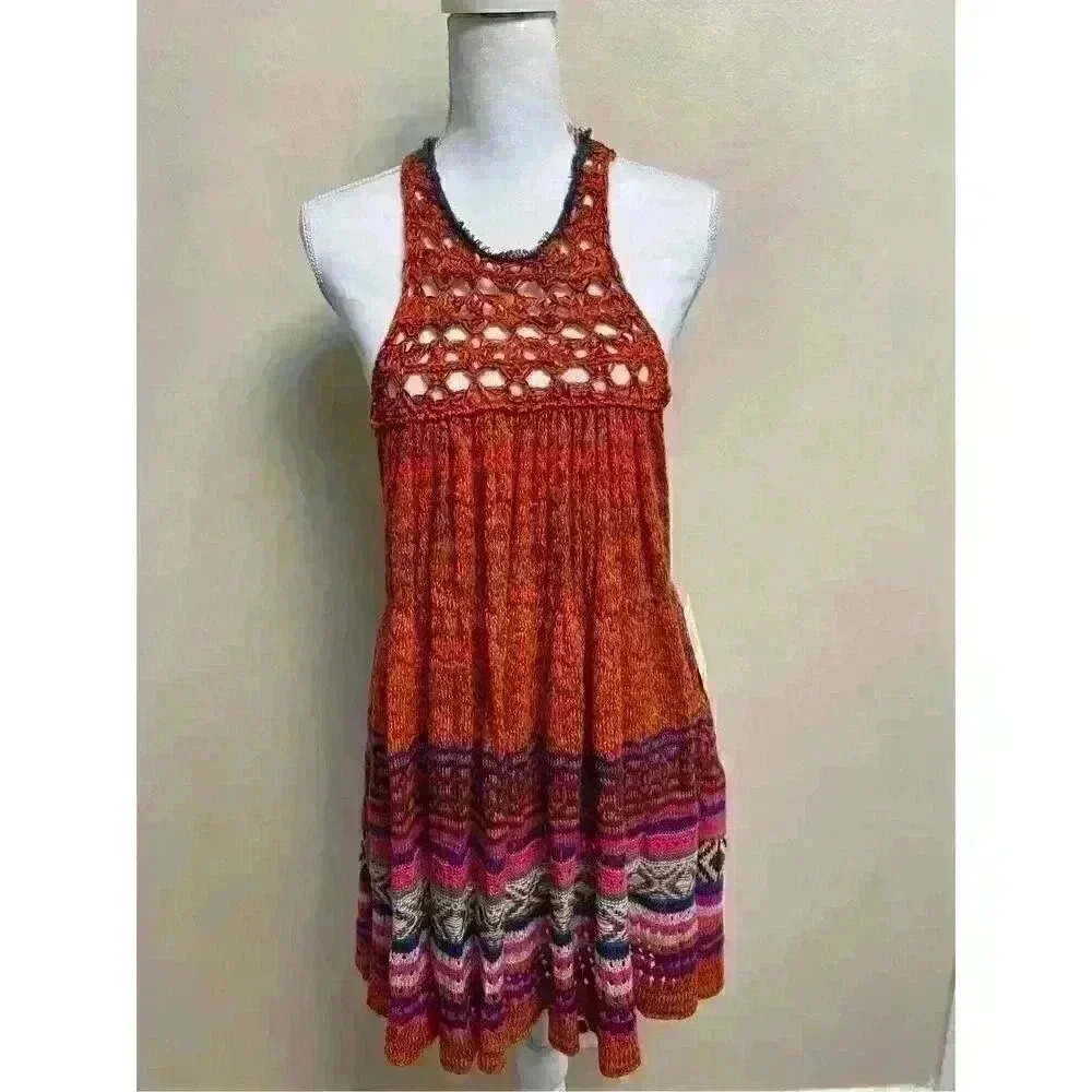 Nwt free‎ PEOPLE 𝅺Rare Hearts Crochet Knit Dress/Tunic, XS.